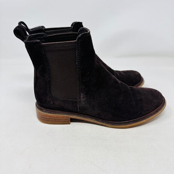 Clarks Clarkdale Arlo Chelsea Low Heel Ankle Boot Brown Suede Size 5.5M - Picture 4 of 11